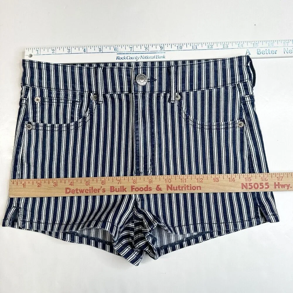 American Eagle Shorts Hi-Rise Shortie 6 Next Level Stretch Denim Jean Striped